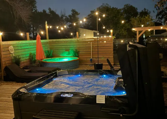 The Craftsman On Clay-Downtown-4 Blocks To Silos-Hot Tub And Cowboy Pool