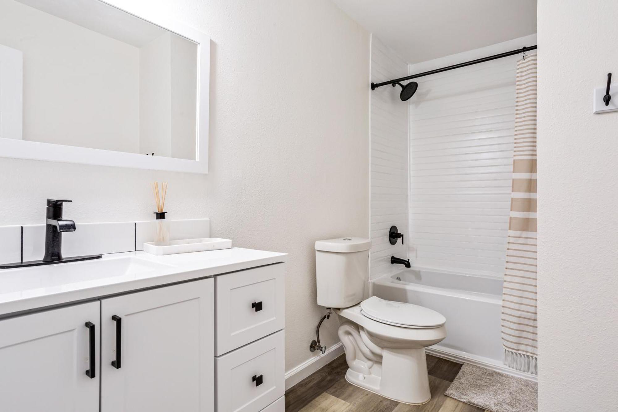 The Craftsman On Clay-downtown-4 Blocks To Silos-hot Tub And Cowboy Pool Holiday home