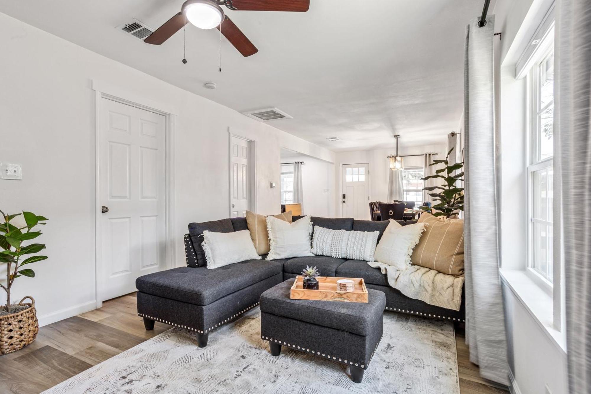 Holiday home The Craftsman On Clay-downtown-4 Blocks To Silos-hot Tub And Cowboy Pool *